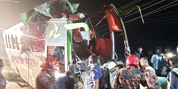 moymonsingh-bus-accident-dead-5-newsasia24