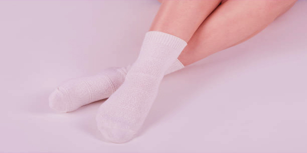 Don't-sleep-wearing-socks-in-winter-newsasia24