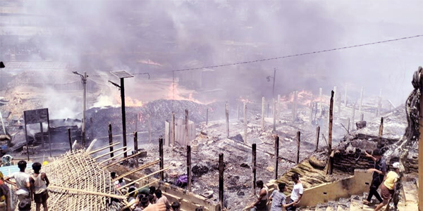 More-than-500-structures-were-burnt-in-the-fire-of-Ukhia-camp-newsasia24